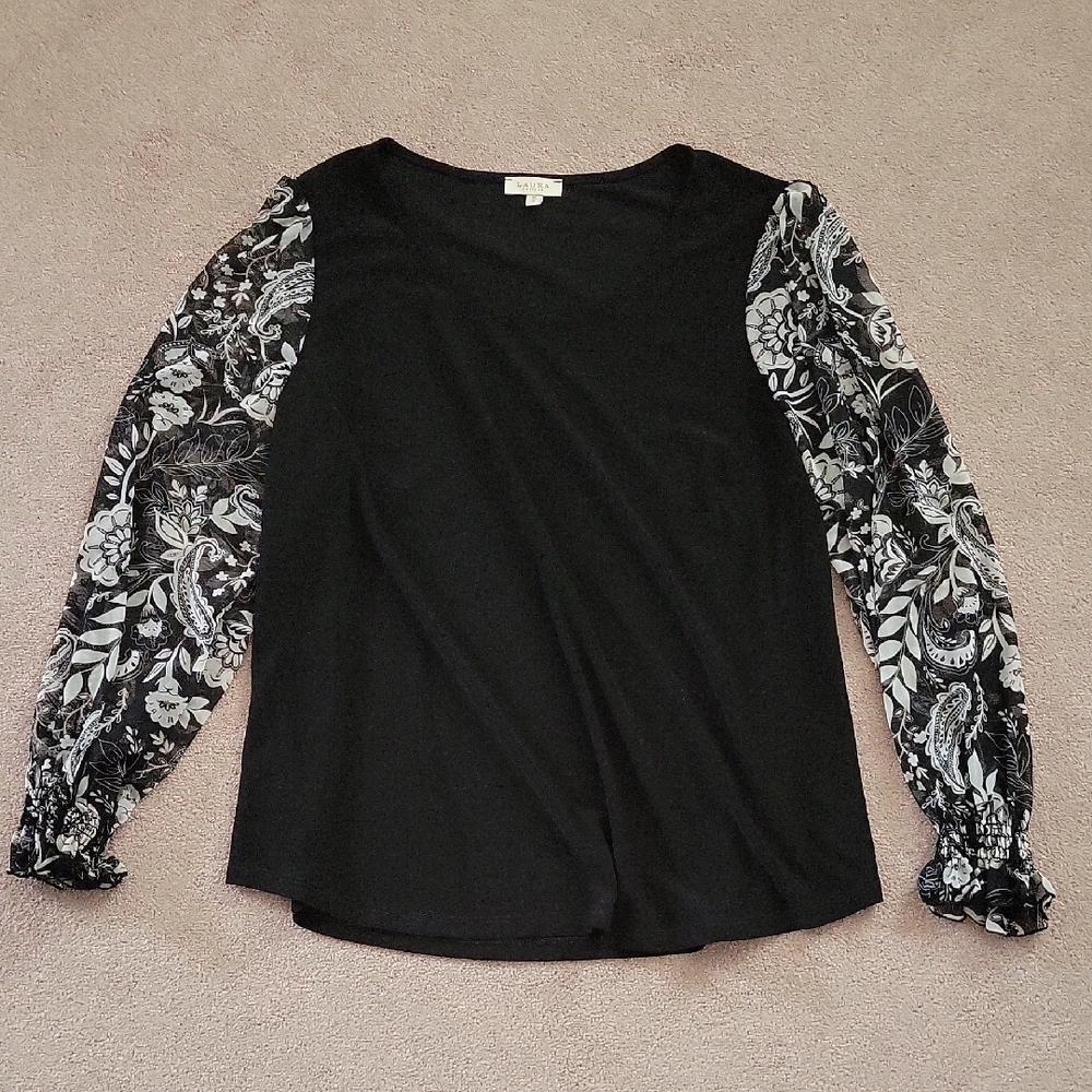 Laura Petites B&W Top